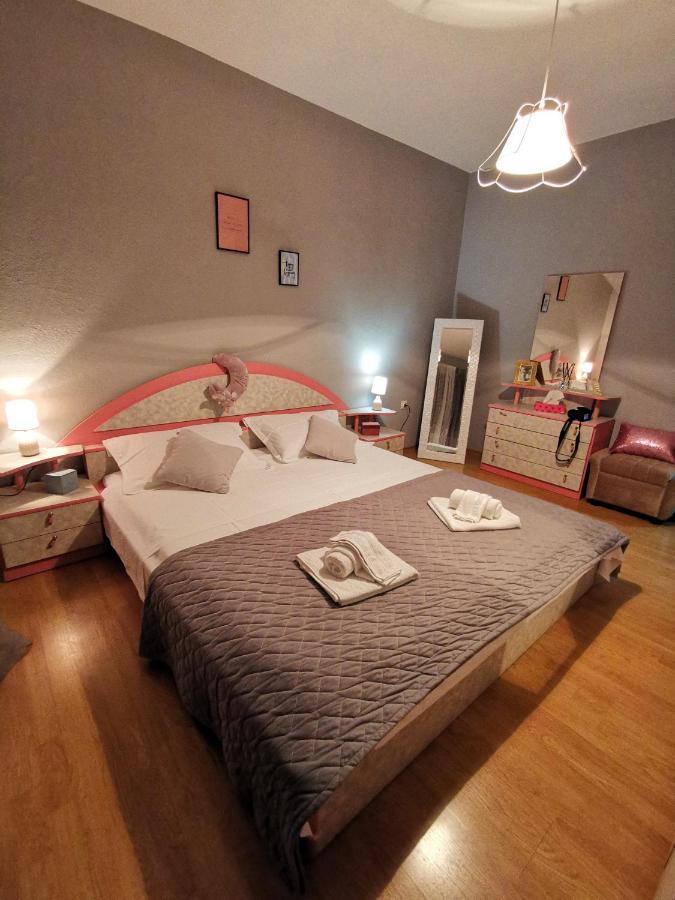 Comfort With Garage Aria Apartament *