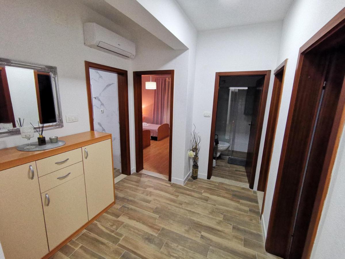 Comfort With Garage Aria Apartament *